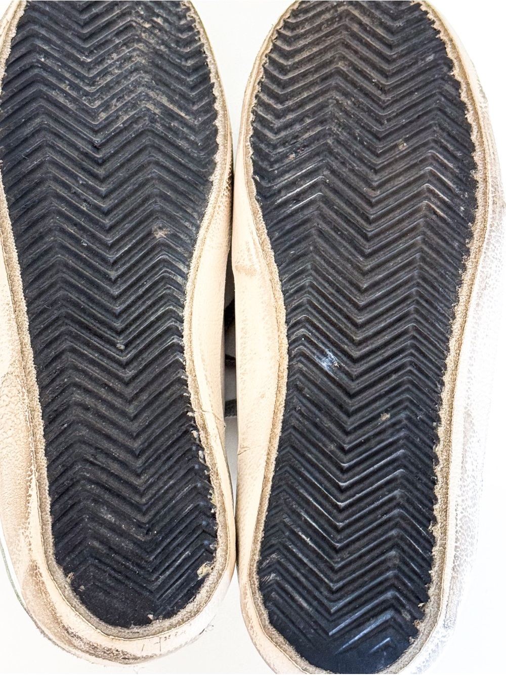✨Golden Goose Superstar Sneakers - Sz 35/US 5-6 - White Silver Star- Like New ✨ - Picture 6 of 8